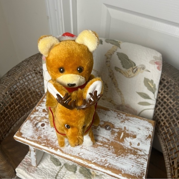 Vintage Musical Tree Mates Plush Christmas Bear on Rudolph - Picture 3 of 6